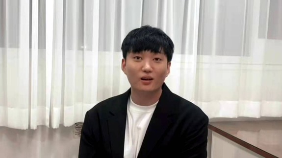 说明: C:\Users\Administrator\Desktop\待办工作\新闻图片 李俊范演讲视频截图.jpg